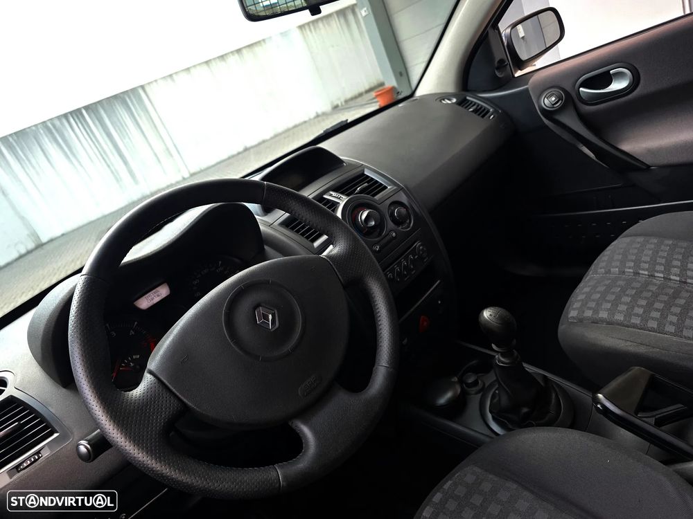 Renault Megane Van - 47