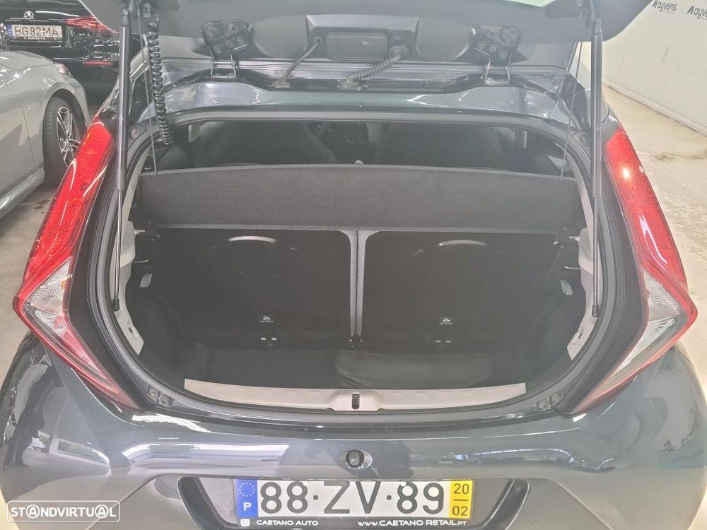 Toyota Aygo 1.0 X-Play+X-Touch - 10