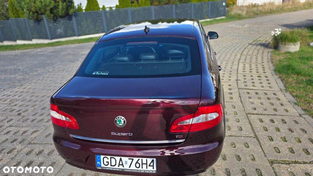 Skoda Superb 2.0 TDI Elegance - 8
