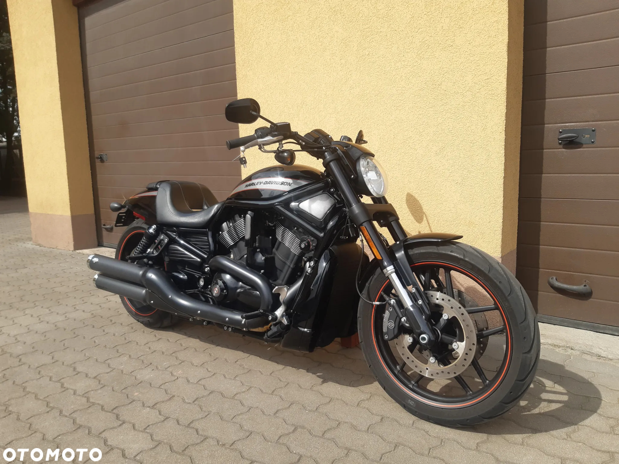 Harley-Davidson V-Rod Night Rod - 2