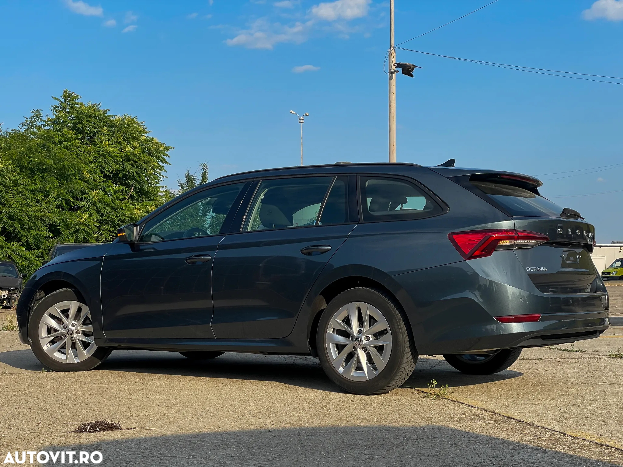 Skoda Octavia Combi 2.0 TDI Exclusive - 4