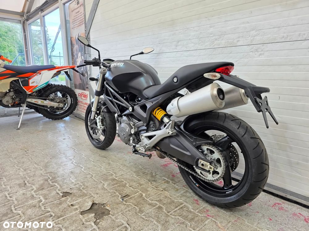 Ducati Monster - 3