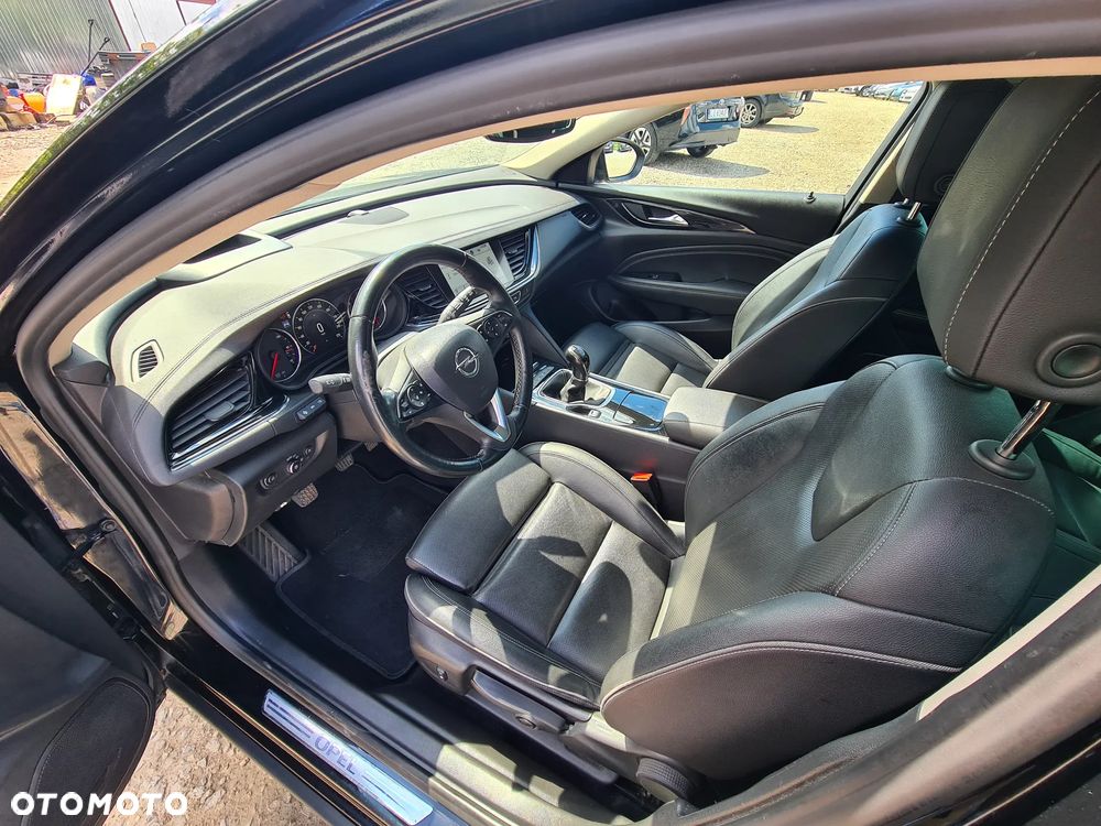 Opel Insignia - 13