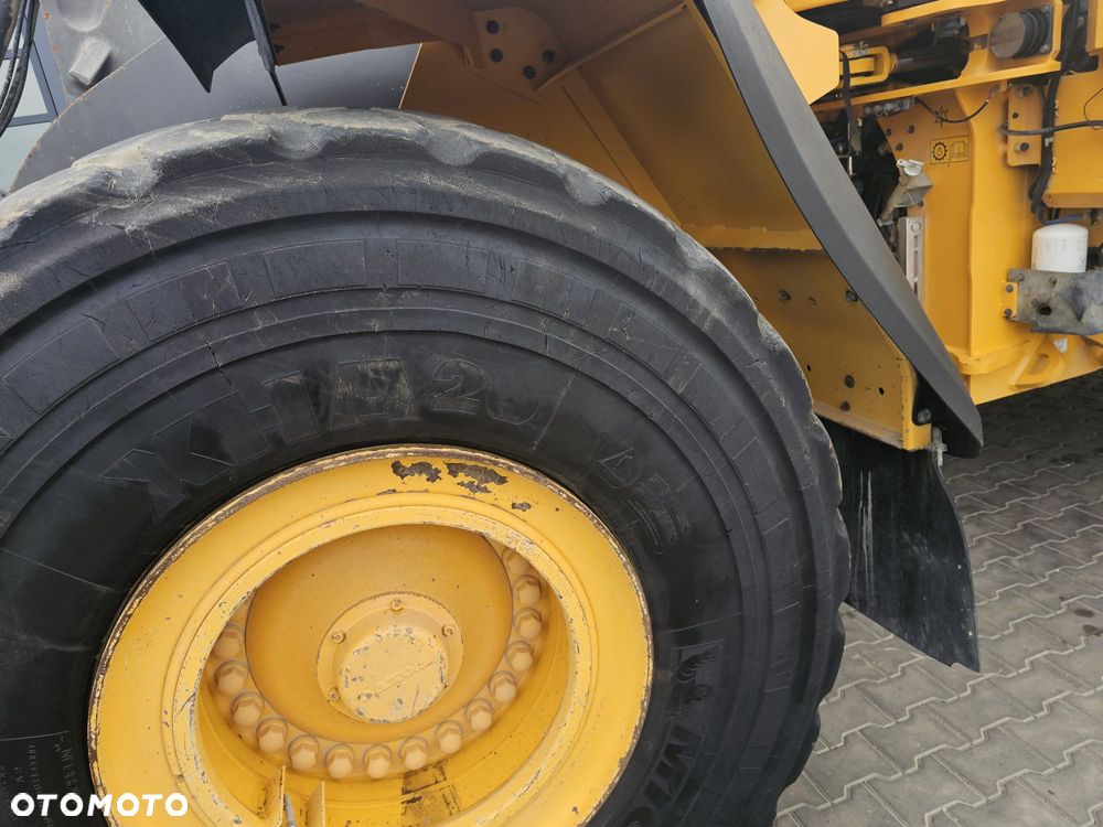 Volvo L180H - 17