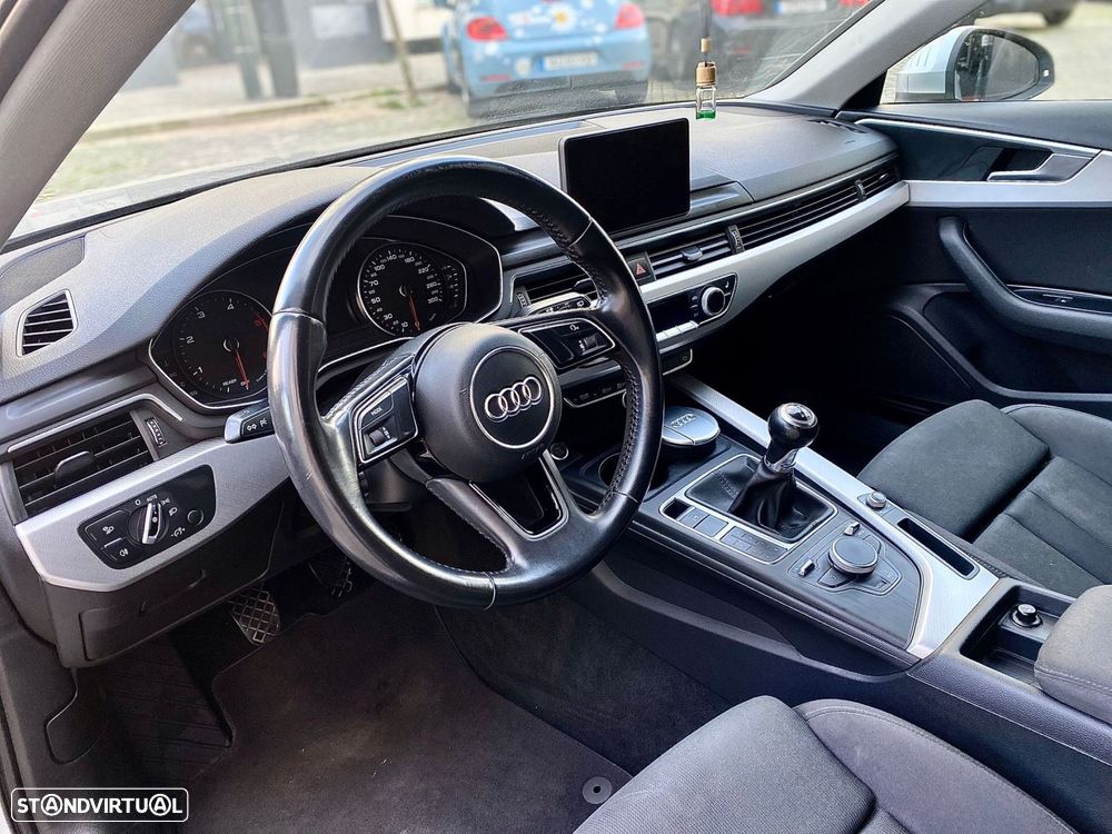 Audi A4 Avant 2.0 TDI Business Line Sport - 14