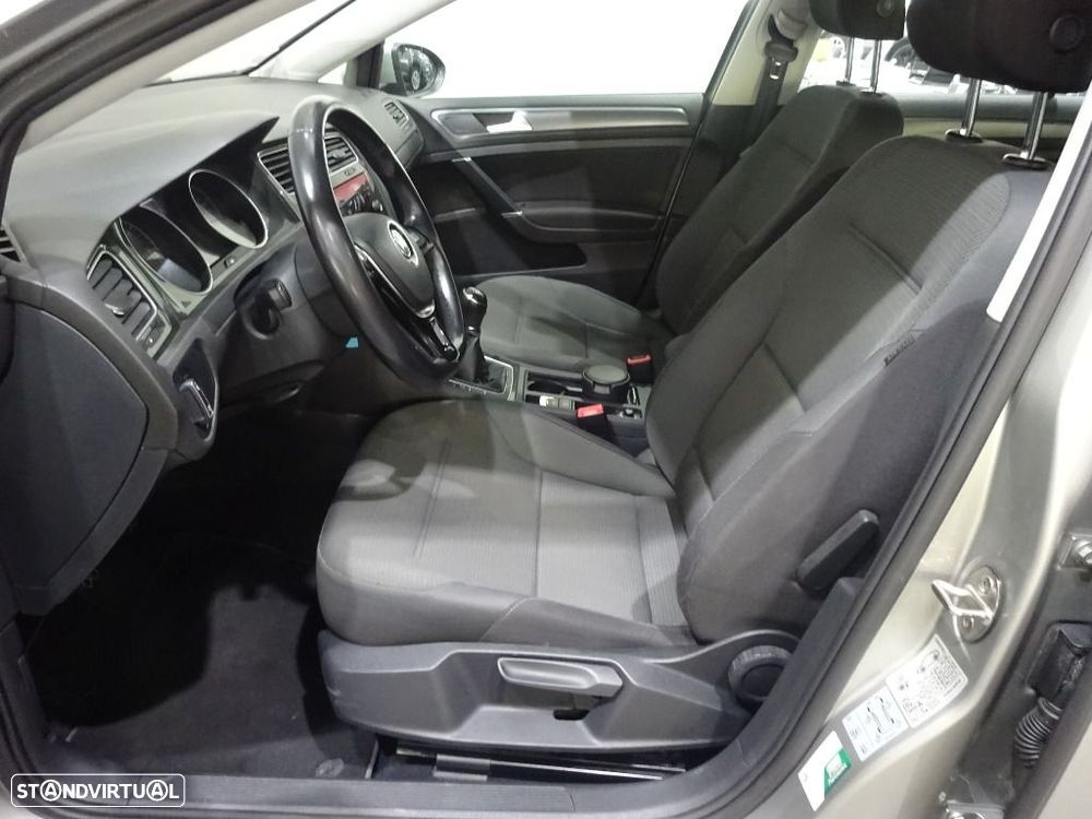 VW Golf Variant 1.6 TDi Confortline - 11