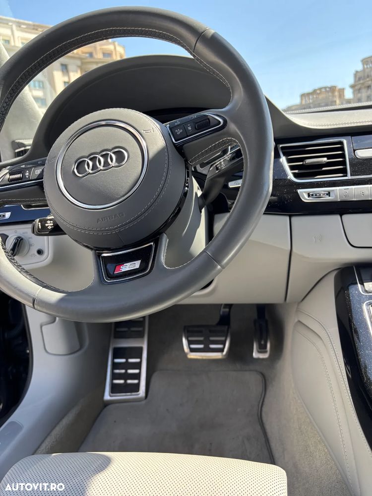 Audi S8 Plus 4.0 TFSI quattro Tiptronic - 25