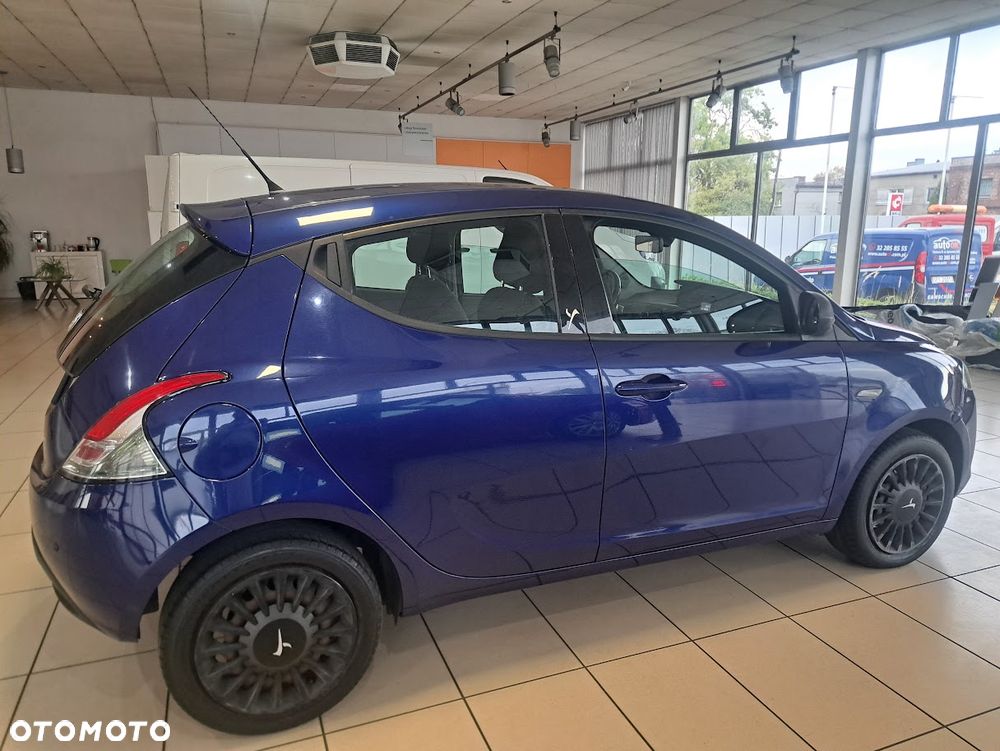 Lancia Ypsilon 1.2 8V Elefantino S&S - 7