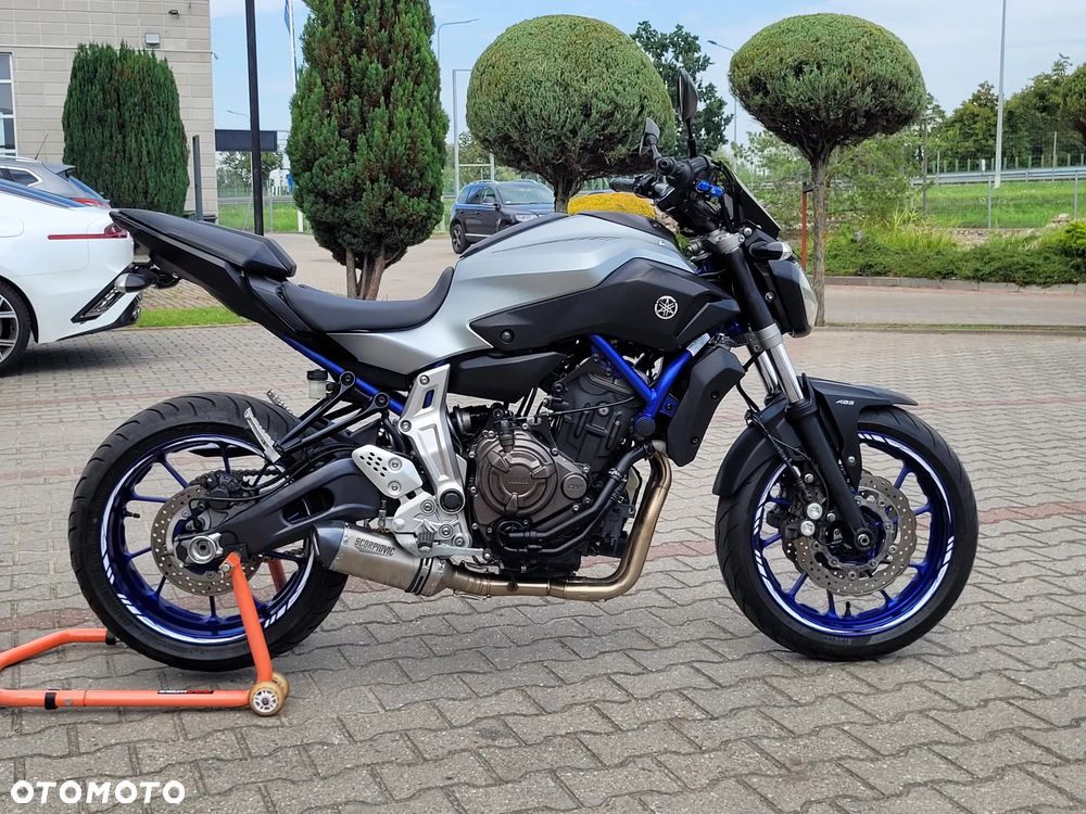 Yamaha MT - 17