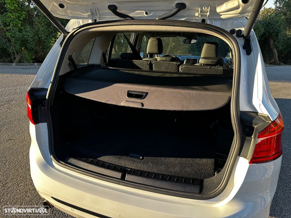 BMW 216 Gran Tourer - 6