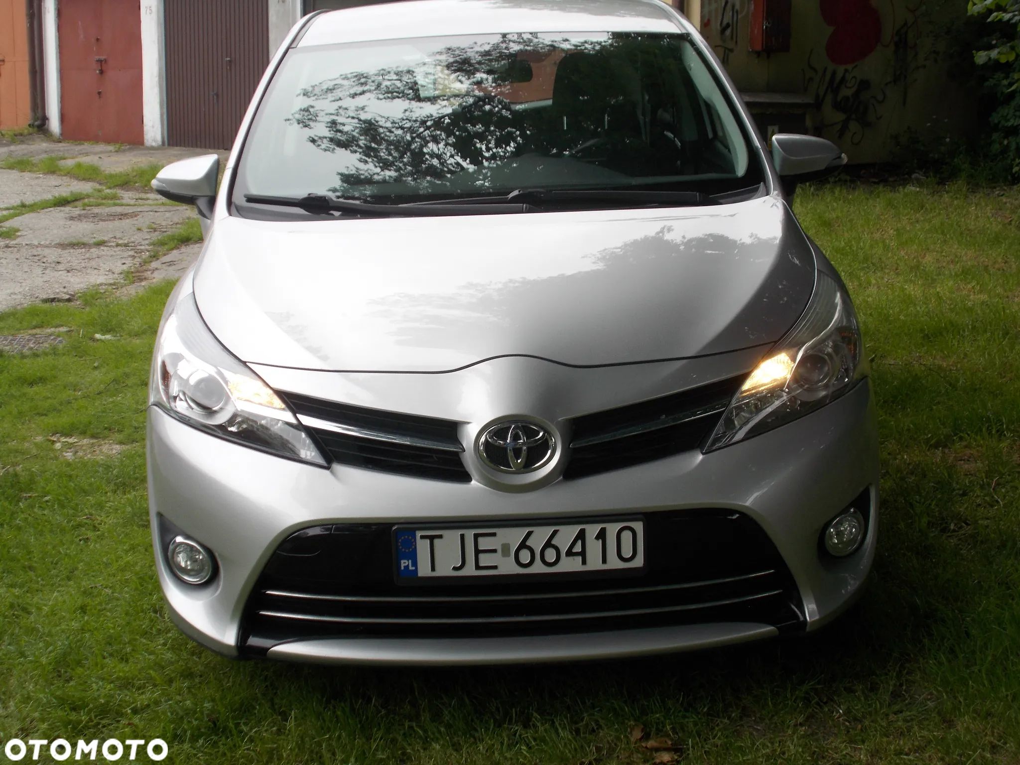 Toyota Verso 1.6 D-4D 7-Sitzer Start/Stop Executive - 1