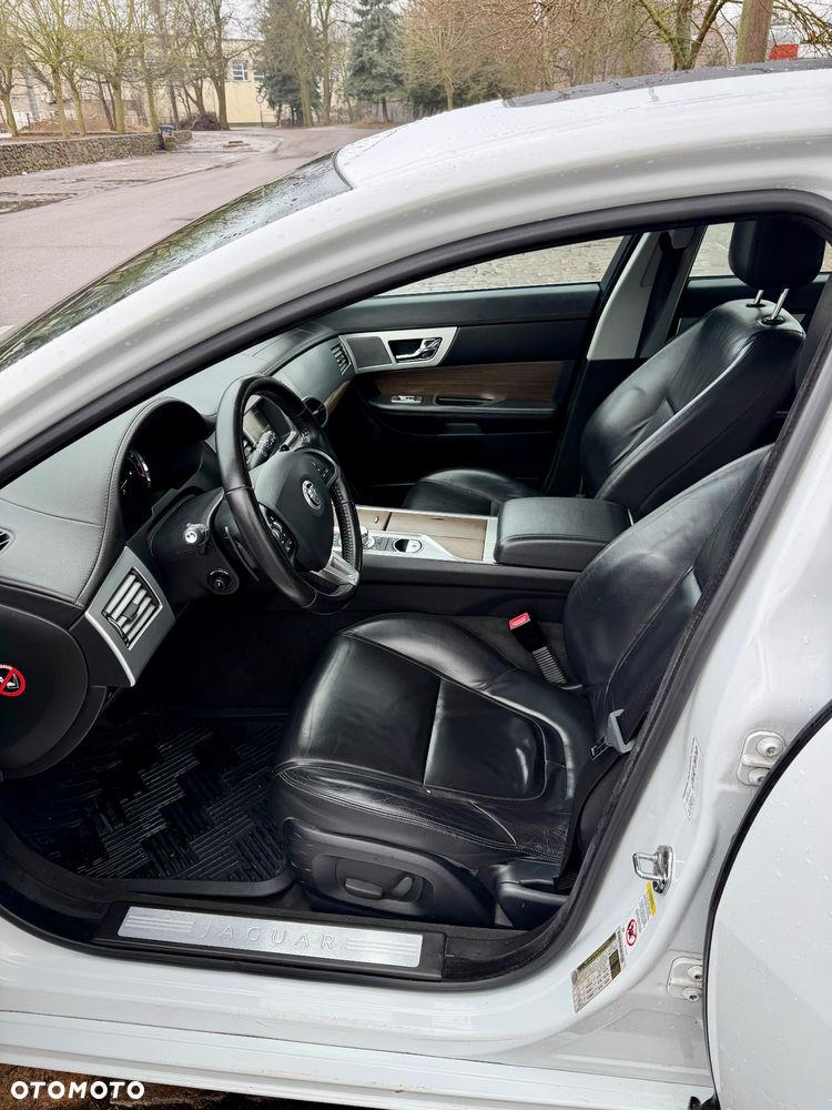 Jaguar XF 5.0 V8 Luxury - 10