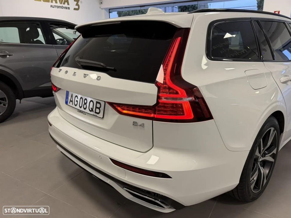 Volvo V60 2.0 B4 R-Design Geartronic - 29