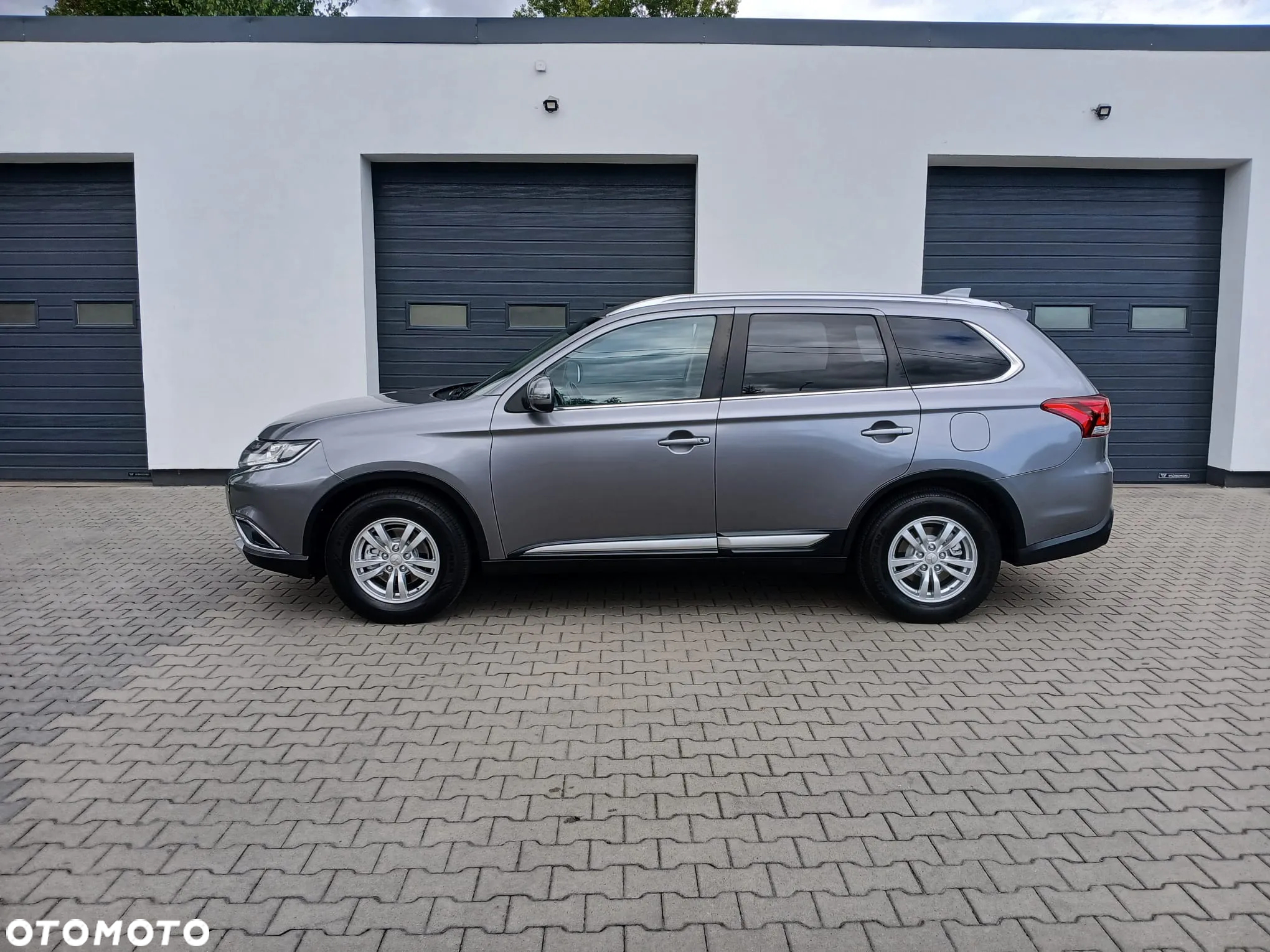 Mitsubishi Outlander 2.0 2WD Diamant - 11
