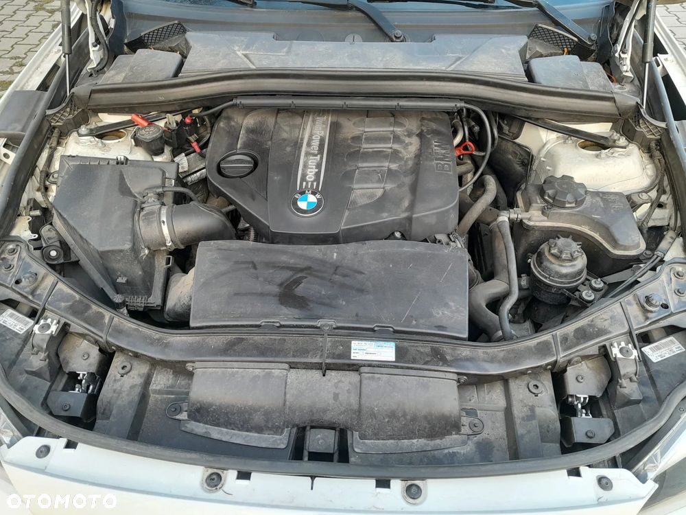 BMW X1 xDrive18d Sport Line - 11