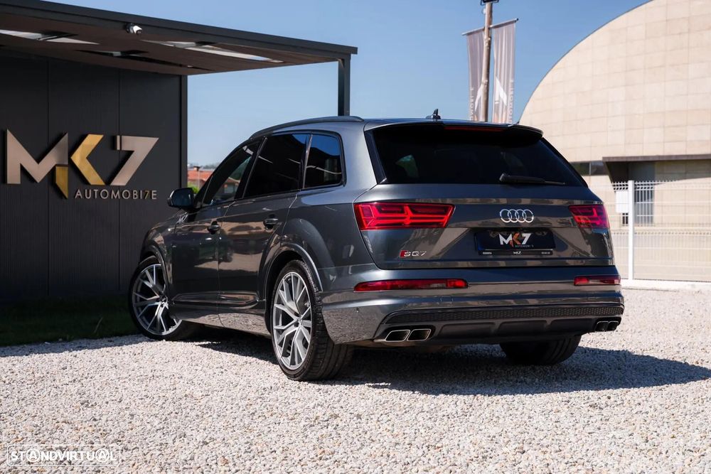 Audi SQ7 4.0 TDI V8 quattro Tiptronic 7L — fotografia 3