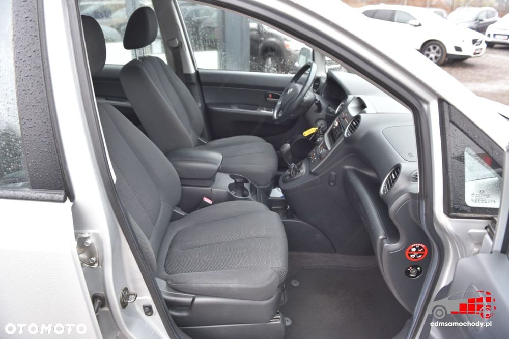 Kia Carens - 17