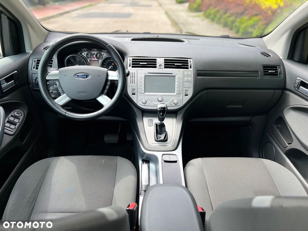 Ford Kuga 2.0 TDCi 4x4 Titanium - 34