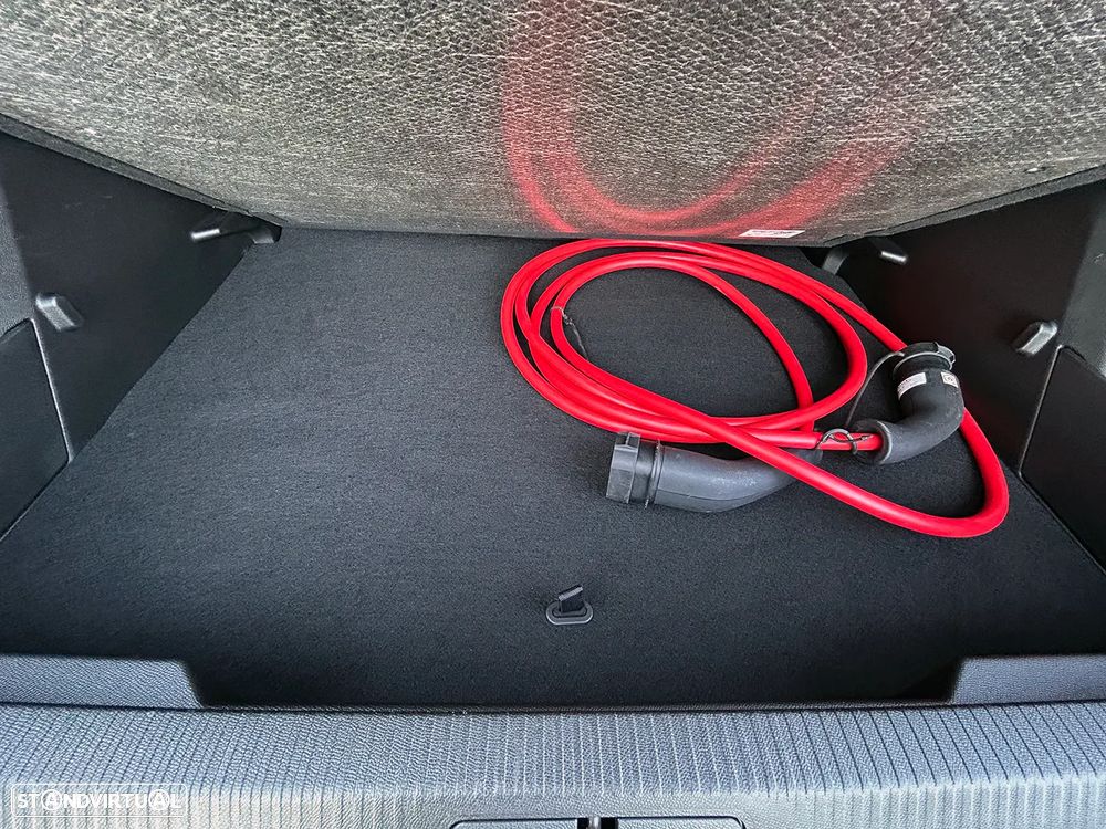 Peugeot e-2008 50 kWh Allure Pack - 27