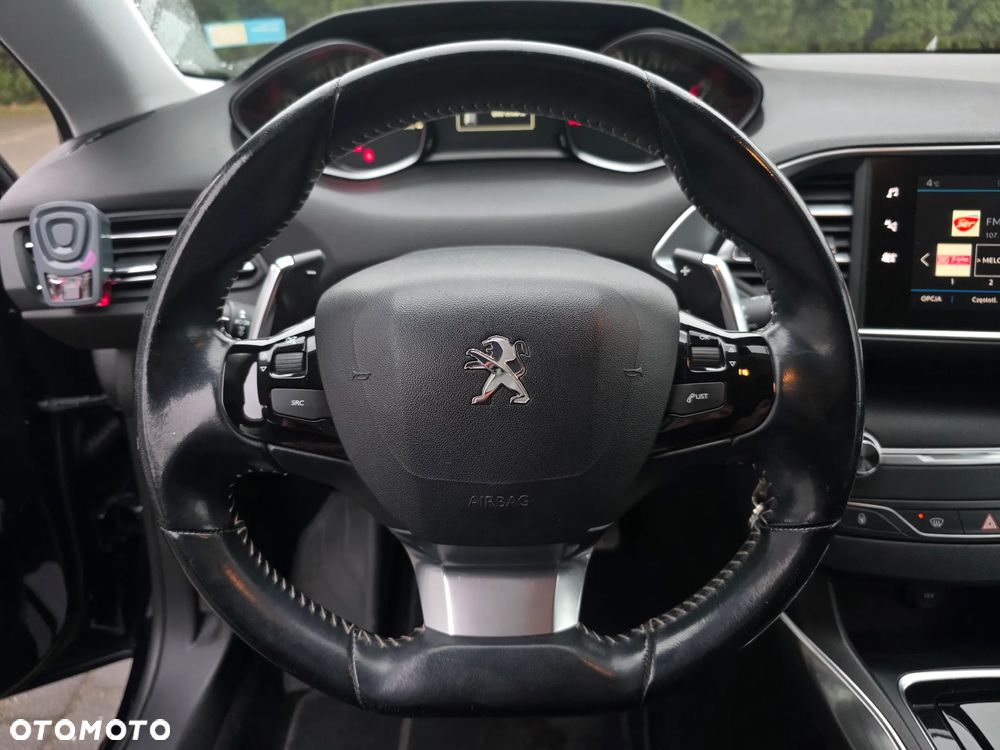 Peugeot 308 BlueHDi 130 EAT6 Stop & Start Allure - 20