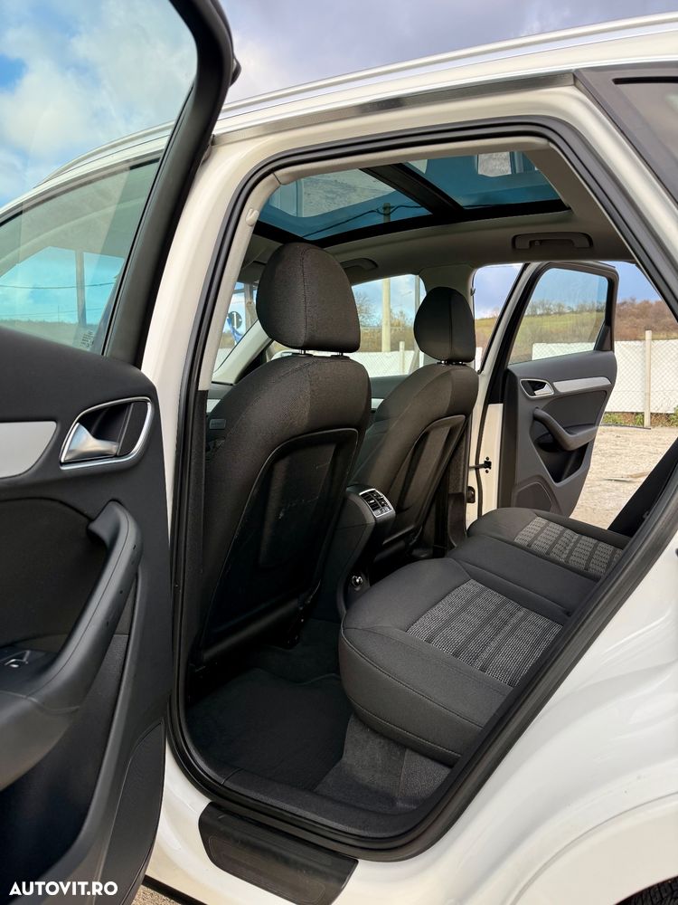 Audi Q3 2.0 TDI Quattro Stronic Design - 9