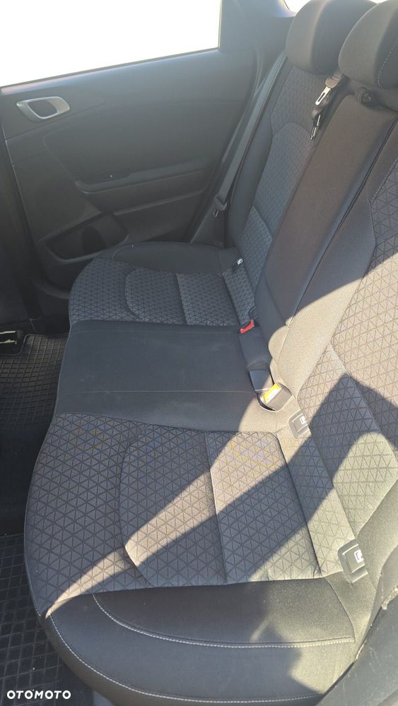 Kia Ceed 1.6 CRDi SCR L DCT - 4