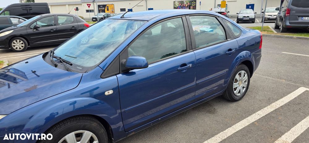 Ford Focus 1.6 Ghia - 3