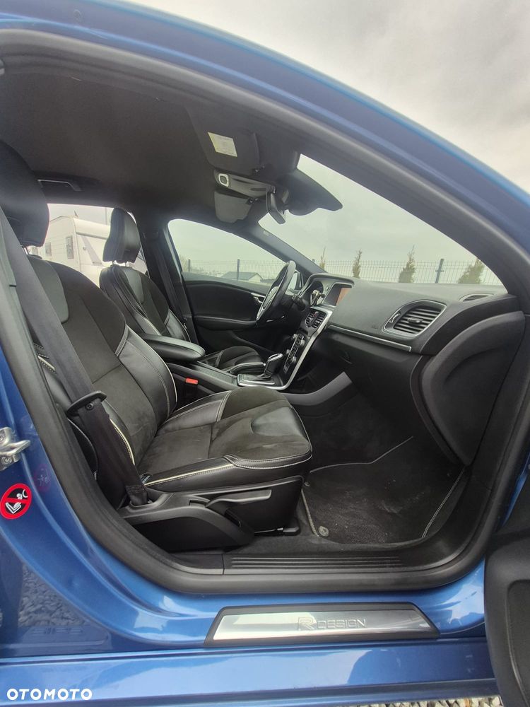 Volvo V40 T2 Geartronic RDesign - 26