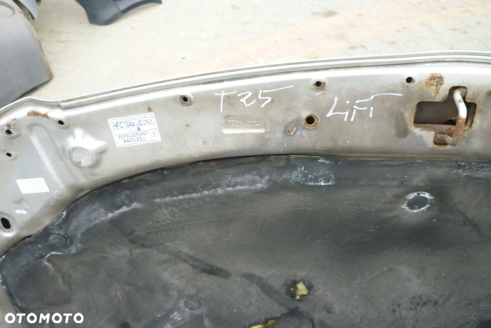 maska Toyota Avensis T25 lift - 7