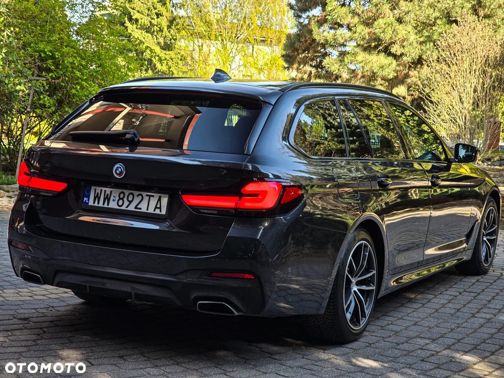 BMW Seria 5 530d xDrive mHEV M Sport sport - 12