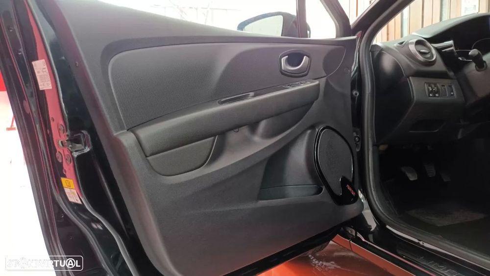 Renault Clio Sport Tourer 0.9 TCe Limited - 16