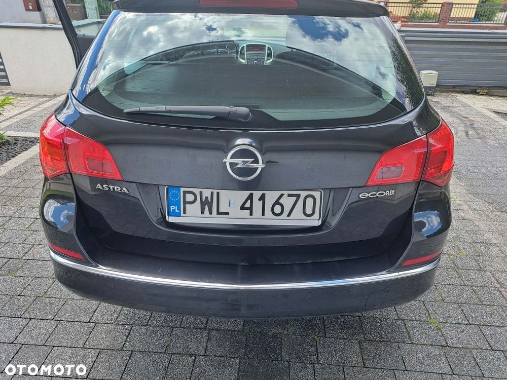 Opel Astra 2013 photo 5
