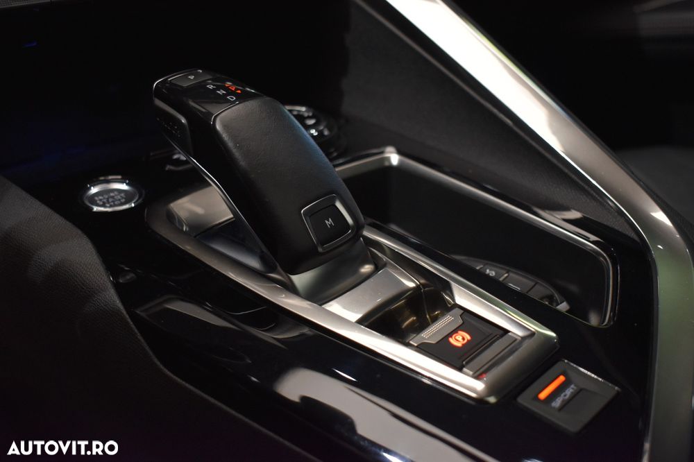 Peugeot 5008 2.0L BlueHDI EAT8 S&S GT - 23