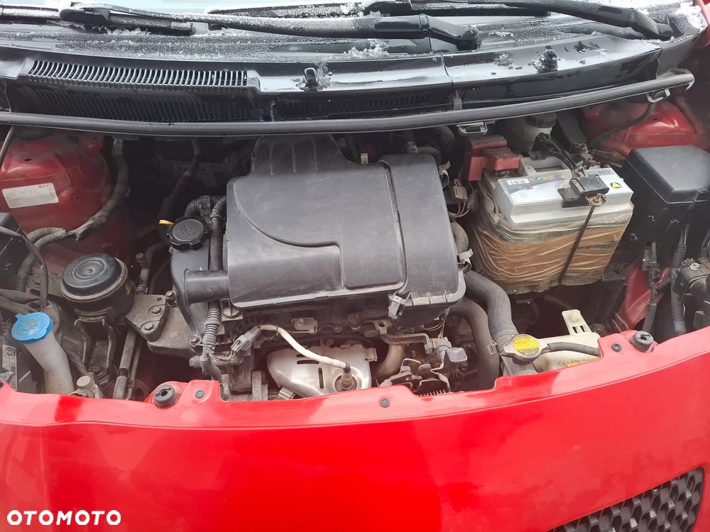 Toyota Yaris - 8