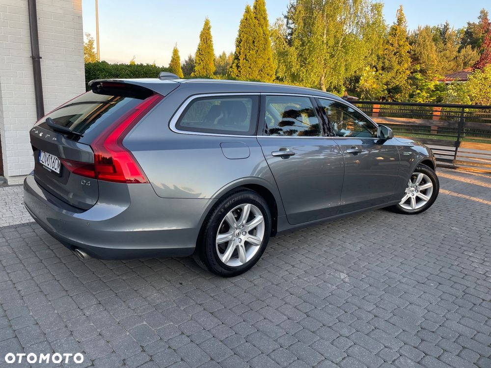 Volvo V90 D4 Geartronic Momentum - 26