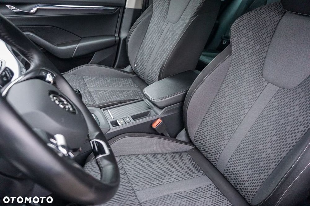 Skoda Octavia 1.5 TSI ACT Style - 10