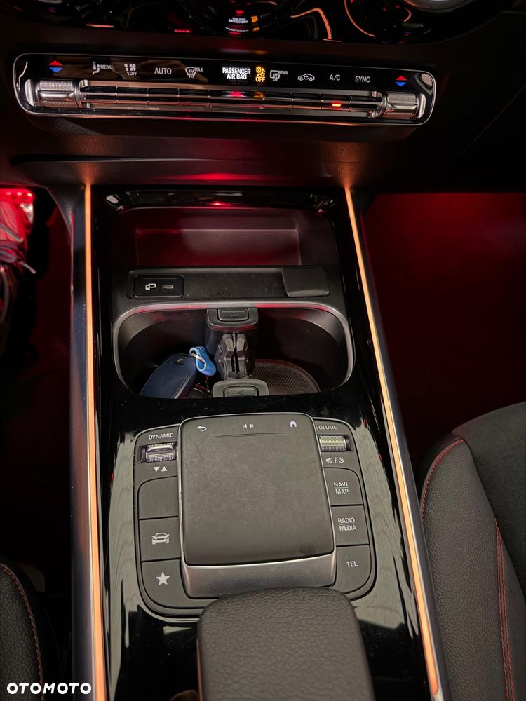 Mercedes-Benz GLA 250 AMG Line - 21