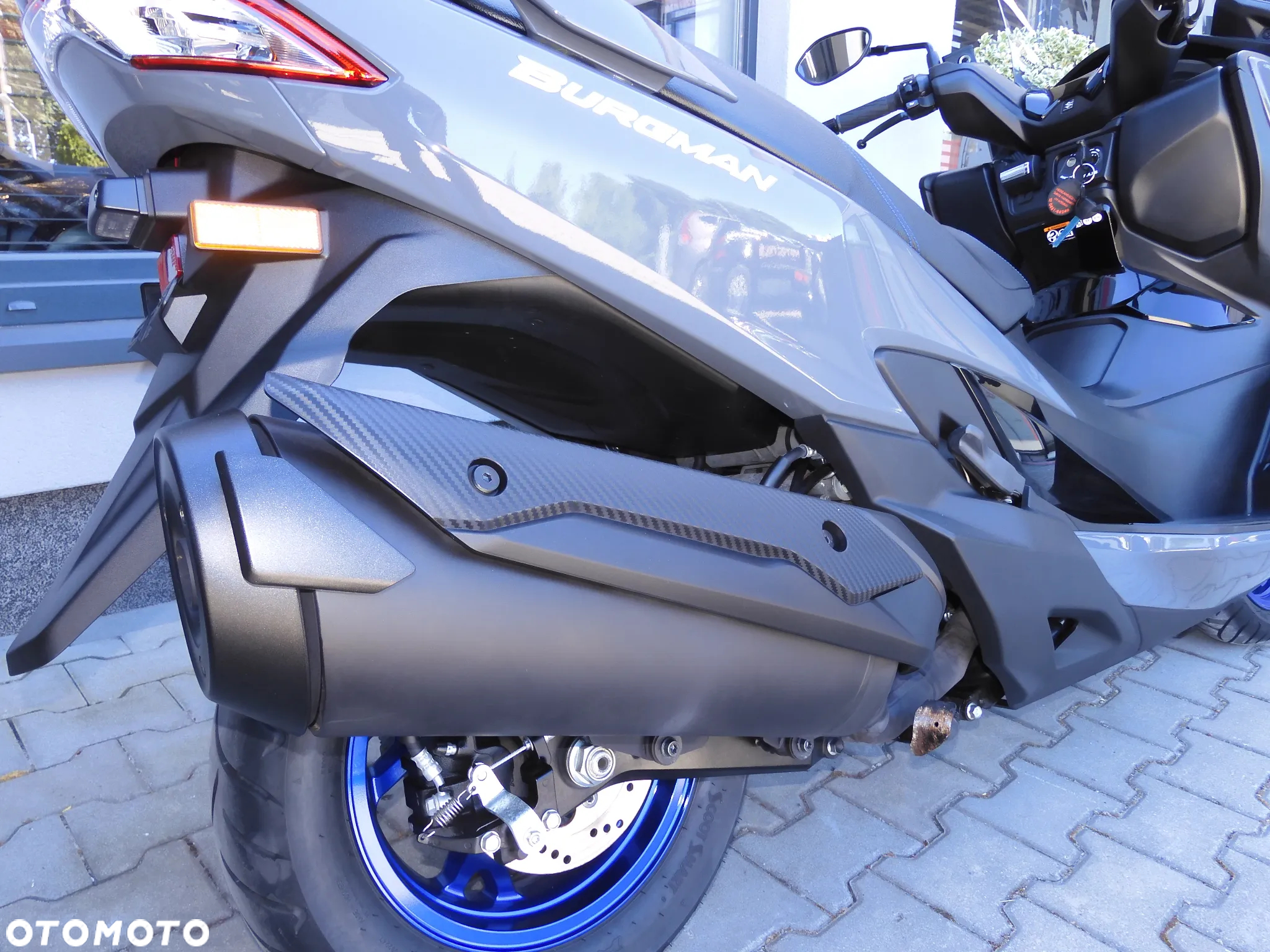 Suzuki Burgman - 10
