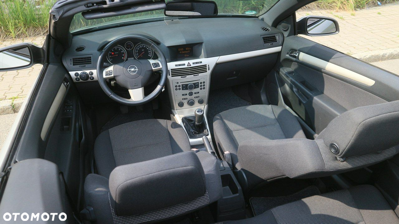 Opel Astra GTC 1.6 Edition - 20