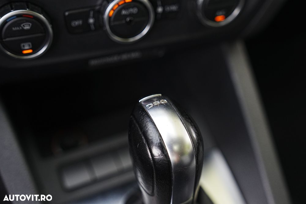 Volkswagen Jetta 1.4 DSG Comfortline - 29