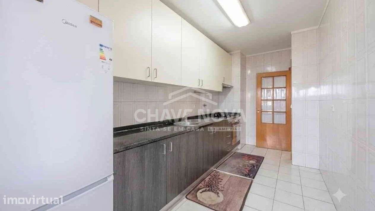 AP T3  Lugar de Garage/ Arrumos junto ao METRO em Vila Nova de Gaia. - Grande imagem: 3/18