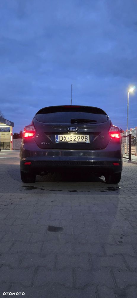 Ford Focus 1.6 Ambiente - 17