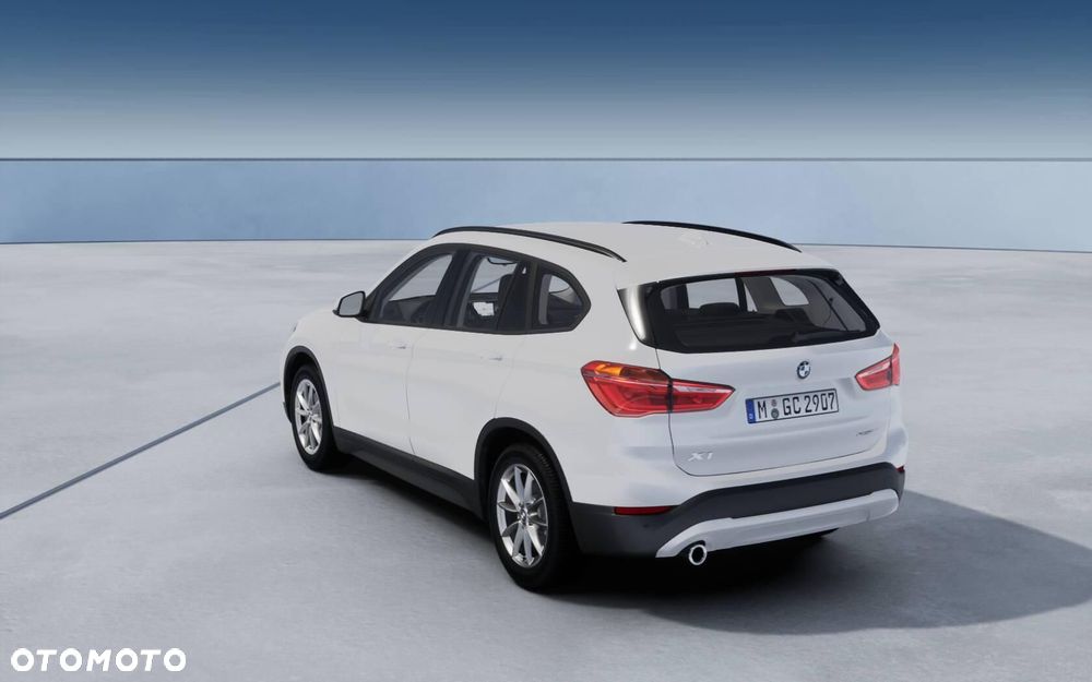 BMW X1 sDrive18i Advantage - 2