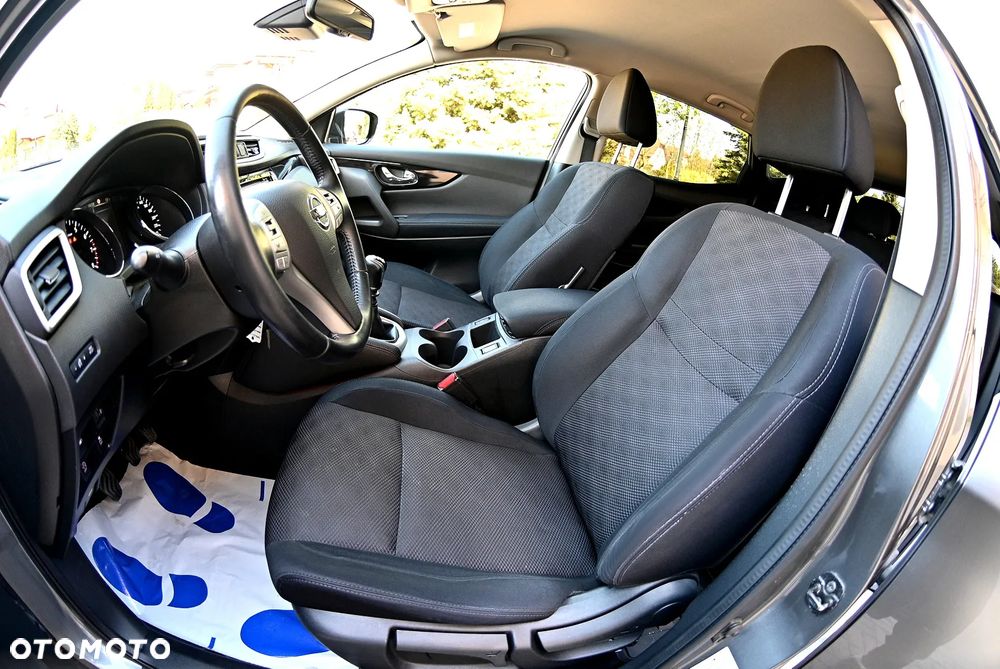 Nissan Qashqai 1.6 DIG-T N-Connecta - 6