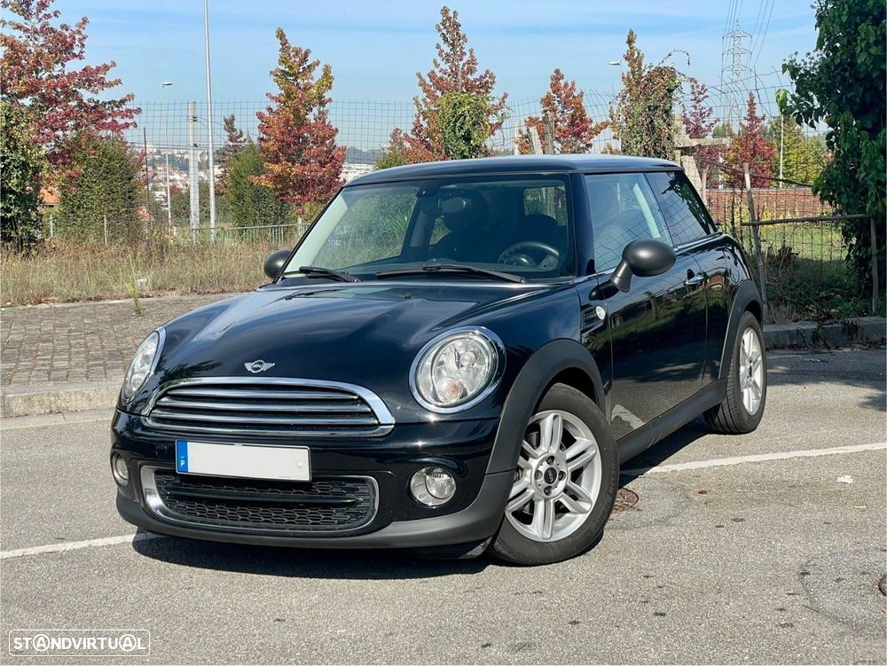 MINI 3 Portas One D - 17