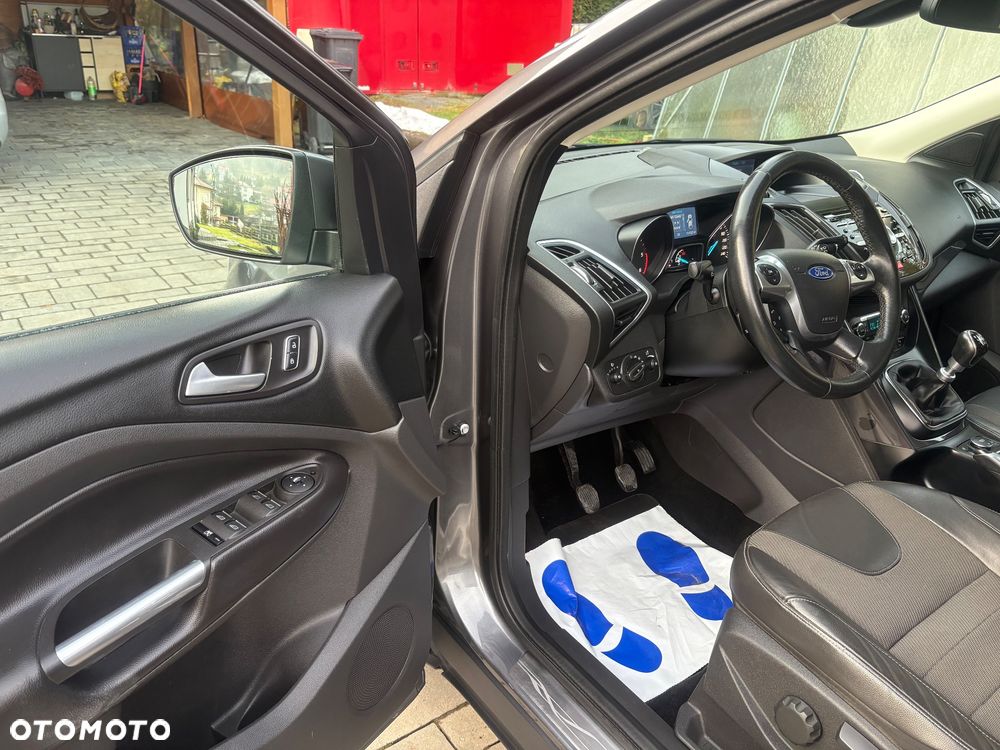 Ford Kuga 2.0 TDCi 4x4 Titanium - 35