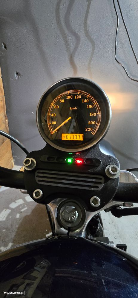Harley-Davidson 883 - 6