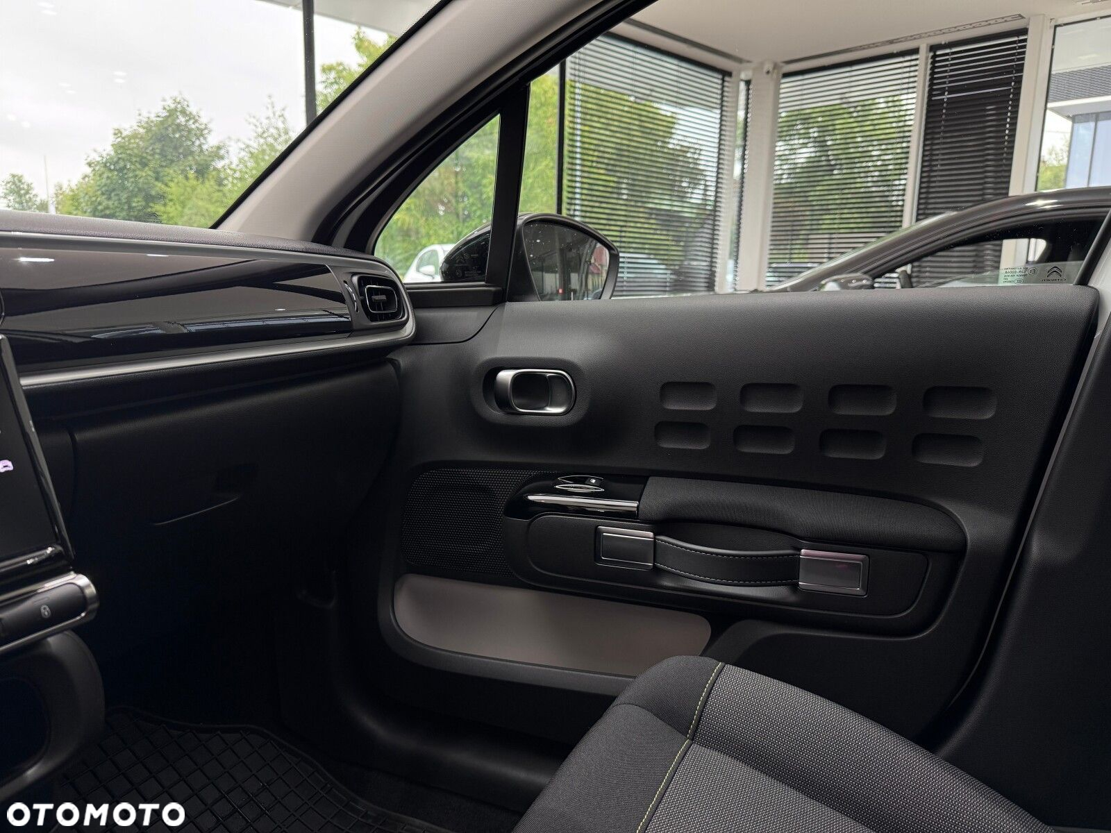 Citroën C3 1.2 PureTech Shine - 27