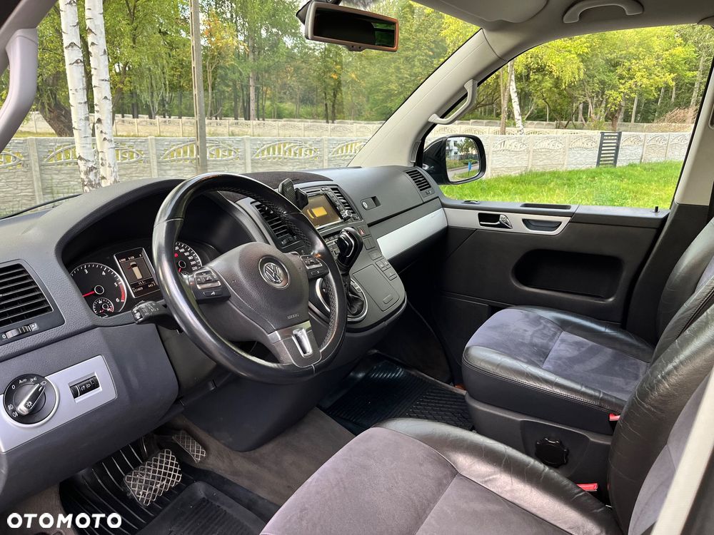 Volkswagen Multivan - 18