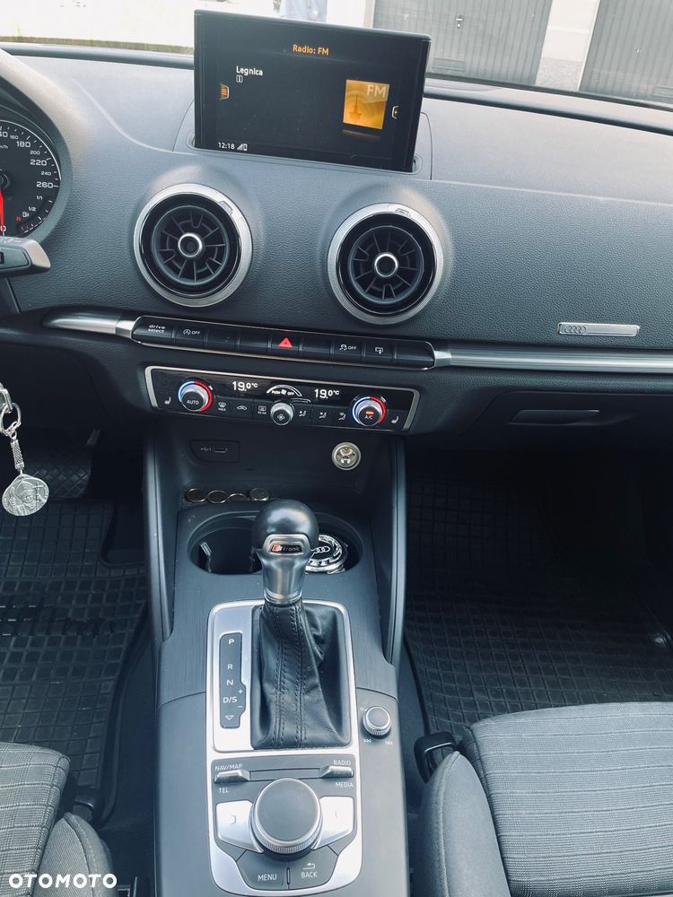 Audi A3 Sportback 2.0 TDI S tronic - 6